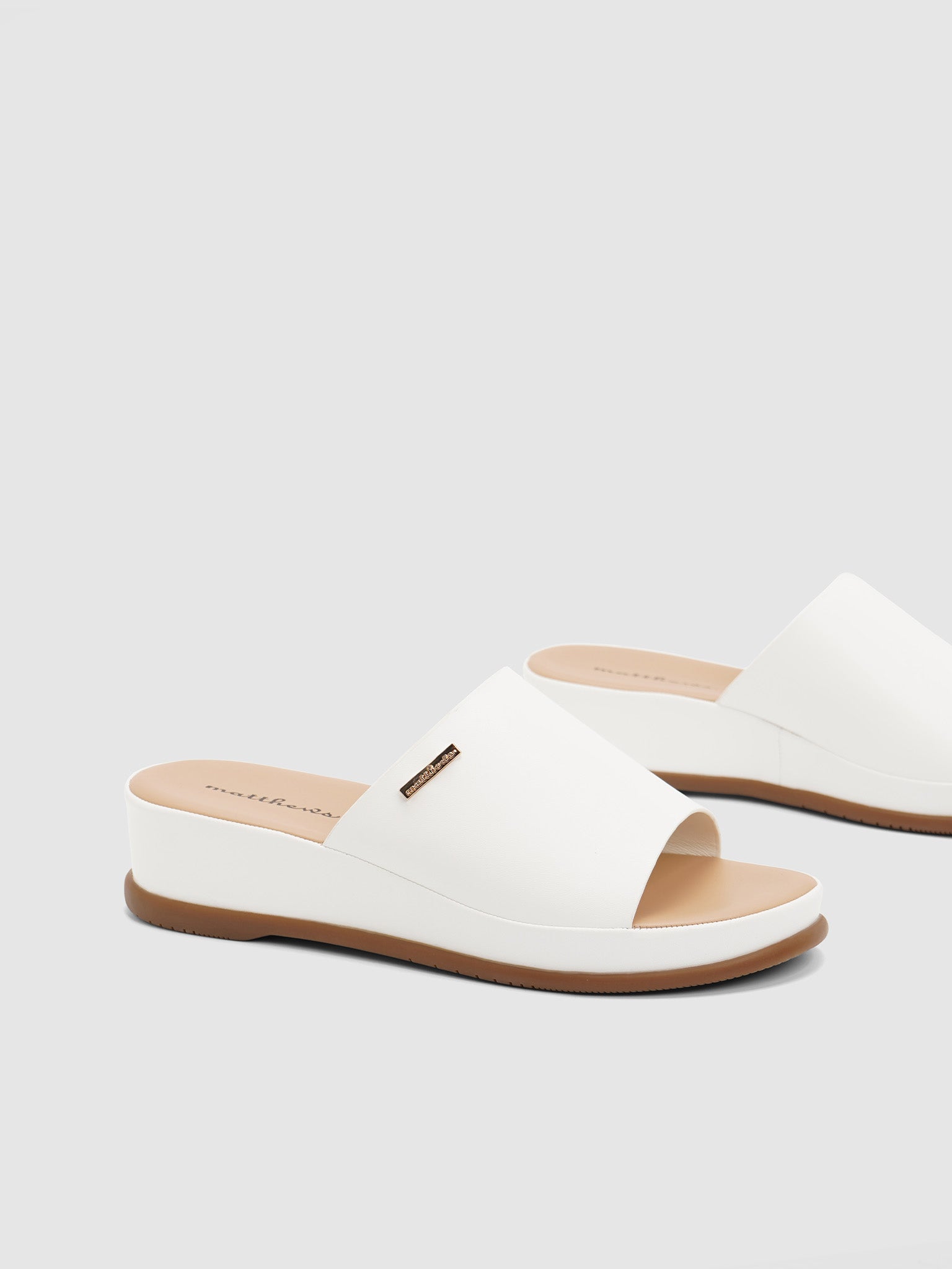Kath Wedge Slides – Matthews